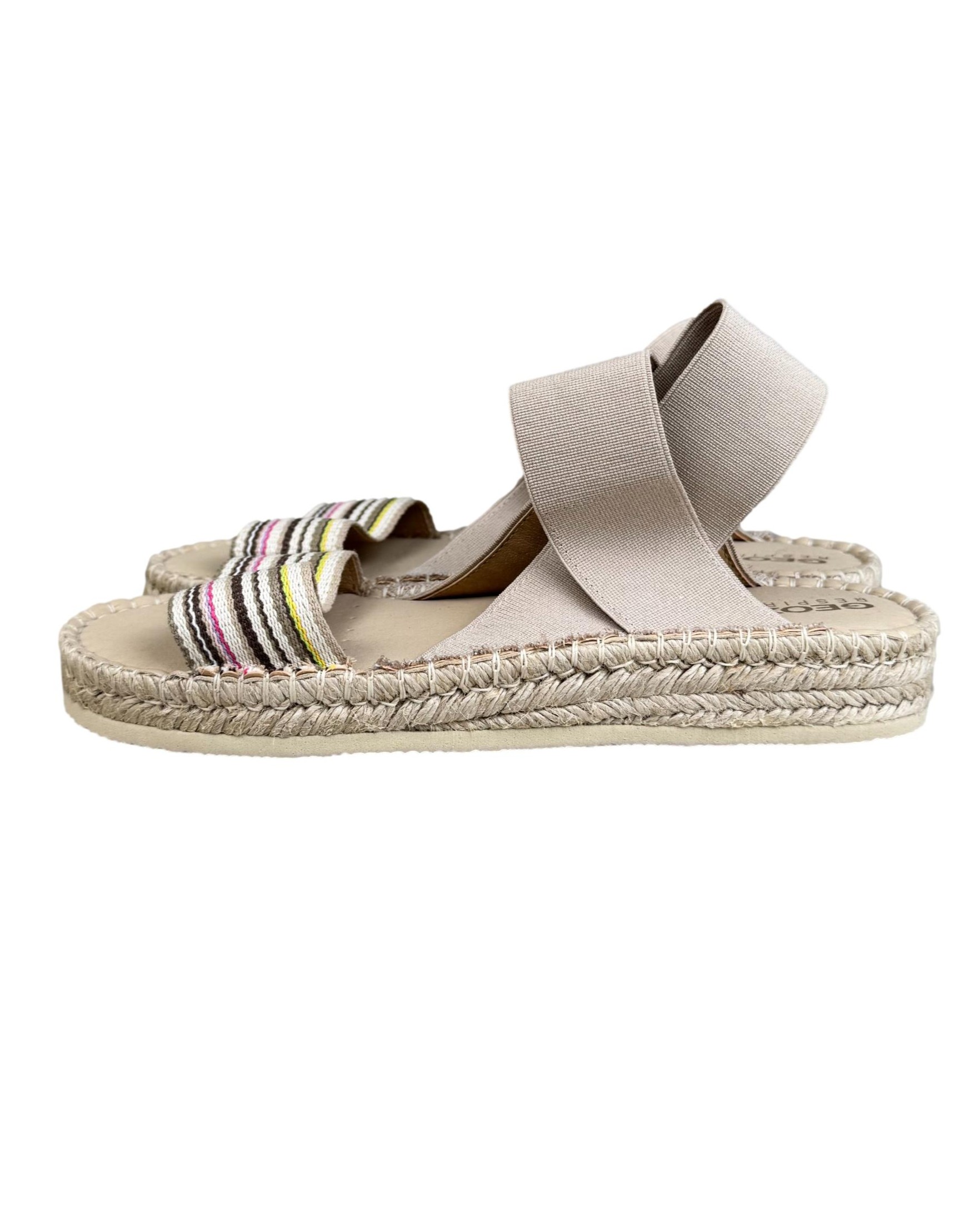 Smėlio spalvos GEOX basutės, 38 dydis, NAUJOS