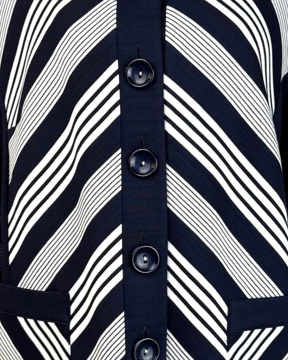 IMG_3572_clipped_rev_i